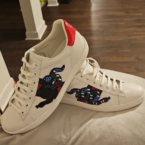 Preloved Gucci Ace Sneakers- Rhinestone Snake - Picture 2 of 9